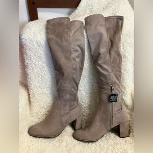 NWT Liz Claiborne Leyla Tan Taupe Over the Knee Boots Wide Chunky 10W